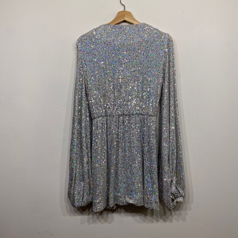 House of CB Verina Sequin Long Sleeve Cocktail V-Neck Mini Dress in Silver Small - Picture 8 of 8